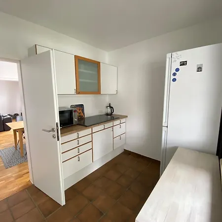 Ground Floor In דירה *